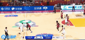 ？？吉伦沃特三节末进抛投 徐杰又补一次时间走完 山西抱怨未果